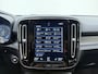 Volvo XC40 T4 211pk R-Design / Full-LED / Elektr. Stoelen / Panoramadak / 360 camera / Harman&Kardon Audio / 19'' / Getint glas / Keyless / Trekhaak / Stoel + Stuurw. Verwarming / Achterb. Verwarming / ACC / BLIS /