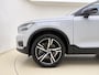 Volvo XC40 T4 211pk R-Design / Full-LED / Elektr. Stoelen / Panoramadak / 360 camera / Harman&Kardon Audio / 19'' / Getint glas / Keyless / Trekhaak / Stoel + Stuurw. Verwarming / Achterb. Verwarming / ACC / BLIS /