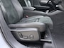 Volvo XC40 T4 211pk R-Design / Full-LED / Elektr. Stoelen / Panoramadak / 360 camera / Harman&Kardon Audio / 19'' / Getint glas / Keyless / Trekhaak / Stoel + Stuurw. Verwarming / Achterb. Verwarming / ACC / BLIS /