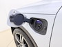 Volvo XC40 T4 211pk R-Design / Full-LED / Elektr. Stoelen / Panoramadak / 360 camera / Harman&Kardon Audio / 19'' / Getint glas / Keyless / Trekhaak / Stoel + Stuurw. Verwarming / Achterb. Verwarming / ACC / BLIS /