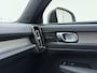 Volvo XC40 T4 211pk R-Design / Full-LED / Elektr. Stoelen / Panoramadak / 360 camera / Harman&Kardon Audio / 19'' / Getint glas / Keyless / Trekhaak / Stoel + Stuurw. Verwarming / Achterb. Verwarming / ACC / BLIS /