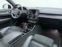 Volvo XC40 T4 211pk R-Design / Full-LED / Elektr. Stoelen / Panoramadak / 360 camera / Harman&Kardon Audio / 19'' / Getint glas / Keyless / Trekhaak / Stoel + Stuurw. Verwarming / Achterb. Verwarming / ACC / BLIS /