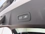 Volvo XC40 T4 211pk R-Design / Full-LED / Elektr. Stoelen / Panoramadak / 360 camera / Harman&Kardon Audio / 19'' / Getint glas / Keyless / Trekhaak / Stoel + Stuurw. Verwarming / Achterb. Verwarming / ACC / BLIS /