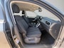 Volkswagen T-Roc 1.0 TSI Life 75 Edition | Achteruitrijcamera | Carplay | Afneembare Trekhaak |