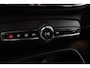 Volvo XC40 Recharge Core 70 kWh Zwarte hemel, Stoel/stuur verwarming, Apple carplay