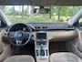 Volkswagen Passat Variant 1.4 TSI Highline BlueMotion AUTOMAAT apk t/m 15-04-2027