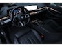 BMW 5-Serie Touring 520i M-sport | Pano | H&K | HuD | Memory | El.Haak | Laser | Stoelkoeling | Keyless | Ambient