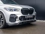 BMW X5 xDrive45e High Executive | M-sport | Hifi Sound | Schuif-/kantel Pano | Spoiler pakket! | Soft doorclose | Head-Up | Adapt. Cruise | Matt frozen gray wrap