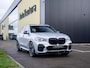 BMW X5 xDrive45e High Executive | M-sport | Hifi Sound | Schuif-/kantel Pano | Spoiler pakket! | Soft doorclose | Head-Up | Adapt. Cruise | Matt frozen gray wrap