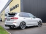 BMW X5 xDrive45e High Executive | M-sport | Hifi Sound | Schuif-/kantel Pano | Spoiler pakket! | Soft doorclose | Head-Up | Adapt. Cruise | Matt frozen gray wrap