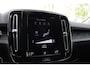 Volvo XC40 T2 Business Pro | Adaptieve cruise control | Performance audio | Apple carplay/Android auto | Keyless | 19 inch lichtmetalen velgen |