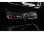 Volvo XC40 T2 Business Pro | Adaptieve cruise control | Performance audio | Apple carplay/Android auto | Keyless | 19 inch lichtmetalen velgen |