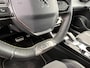 Peugeot 2008 1.2 PureTech GT Adaptieve cruise control | Navigatie | Parkeer camera | Half leder sportstoelen |