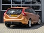 Volvo V60 1.6 T4 180pk Kinetic | Navi | Climate control | PDC | Cruise control | Trekhaak