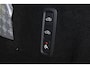 Volvo XC60 T8 Recharge AWD Ultimate Dark - Luchtvering - Panorama/schuifdak - IntelliSafe Assist & Surround - 360° Camera - Harman/Kardon audio - Verwarmde voorstoelen, stuur & achterbank - Parkeersensoren voor & achter - Elektr. bedienb. voorstoelen met geheugen - Head up display - Standkachel - Extra getint glas - Elektr. inklapbare trekhaak - 19' LMV