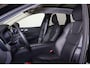 Volvo XC60 T8 Recharge AWD Ultimate Dark - Luchtvering - Panorama/schuifdak - IntelliSafe Assist & Surround - 360° Camera - Harman/Kardon audio - Verwarmde voorstoelen, stuur & achterbank - Parkeersensoren voor & achter - Elektr. bedienb. voorstoelen met geheugen - Head up display - Standkachel - Extra getint glas - Elektr. inklapbare trekhaak - 19' LMV