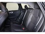 Volvo XC60 T8 Recharge AWD Ultimate Dark - Luchtvering - Panorama/schuifdak - IntelliSafe Assist & Surround - 360° Camera - Harman/Kardon audio - Verwarmde voorstoelen, stuur & achterbank - Parkeersensoren voor & achter - Elektr. bedienb. voorstoelen met geheugen - Head up display - Standkachel - Extra getint glas - Elektr. inklapbare trekhaak - 19' LMV
