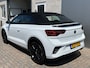 Volkswagen T-Roc 1.5 TSI R-Line / AUTOMAAT/ BLACK STYLE/ CAMERA/ PARK. SENSOREN/ IQ. LIGHT/ APP CONNECT/ ADAPT. CRUISE/ NAVI/ AIRCO/ DAB/ CLIMA/ RIJ-MODI/ 18'' LMV