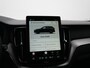 Volvo XC60 T6 Recharge AWD Plus Black Edition | Facelift | Nappa Leder | Head-Up | 360° | Harman/Kardon | Panoramadak | Trekhaak | Stoelventilatie | Adaptive Cruise | BLIS