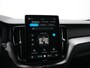 Volvo XC60 T6 Recharge AWD Plus Black Edition | Facelift | Nappa Leder | Head-Up | 360° | Harman/Kardon | Panoramadak | Trekhaak | Stoelventilatie | Adaptive Cruise | BLIS