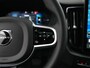 Volvo XC60 T6 Recharge AWD Plus Black Edition | Facelift | Nappa Leder | Head-Up | 360° | Harman/Kardon | Panoramadak | Trekhaak | Stoelventilatie | Adaptive Cruise | BLIS