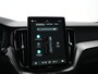 Volvo XC60 T6 Recharge AWD Plus Black Edition | Facelift | Nappa Leder | Head-Up | 360° | Harman/Kardon | Panoramadak | Trekhaak | Stoelventilatie | Adaptive Cruise | BLIS