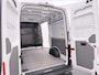 Volkswagen Crafter 35 2.0 TDI 177 PK Autom. L3H3 Trendline | App connect | Climatronic | Elek.pakk. | Cruiscontrol | Comfortbest.stoel | Camera | PDC | Laadruimte betimmering | Trekhaak