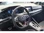 Volkswagen Golf GTI 2.0 TSI Clubsport 300pk Panoramadak IQ light Camera 19" LMV