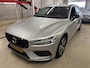 Volvo V60 2.0 B3 Momentum Advantage Goed Lezen! Niet voor particulieren!! Alleen voor een RWD erkend bedrijf Heeft oliepomp modificatie nodig