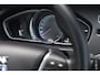 Volvo V40 T3 152PK Automaat Summum | Trekhaak | Keyless Entry |