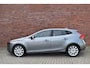 Volvo V40 T3 152PK Automaat Summum | Trekhaak | Keyless Entry |