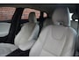 Volvo V40 T3 152PK Automaat Summum | Trekhaak | Keyless Entry |