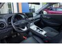 Hyundai Kona Electric EV Premium 64 kWh | Schuifdak | Camera | Cruise adaptief | Head-up | Stoel ventilatie+verwarming | Full optie! | Achteruitrijcamera | Apple Carplay/Android Auto|telefoonintegratie premium | Audio installatie premium