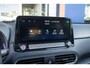Hyundai Kona Electric EV Premium 64 kWh | Schuifdak | Camera | Cruise adaptief | Head-up | Stoel ventilatie+verwarming | Full optie! | Achteruitrijcamera | Apple Carplay/Android Auto|telefoonintegratie premium | Audio installatie premium