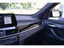 BMW X1 2.0 192 pk Autom. | Panoramdak | Trekhaak 1800kg | Leer | Head Up | Achteruitrijcamera | sDrive20i VDL Nedcar Edition Dealer onderhouden.