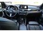 BMW X1 2.0 192 pk Autom. | Panoramdak | Trekhaak 1800kg | Leer | Head Up | Achteruitrijcamera | sDrive20i VDL Nedcar Edition Dealer onderhouden.