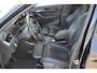 BMW X1 2.0 192 pk Autom. | Panoramdak | Trekhaak 1800kg | Leer | Head Up | Achteruitrijcamera | sDrive20i VDL Nedcar Edition Dealer onderhouden.