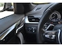BMW X1 2.0 192 pk Autom. | Panoramdak | Trekhaak 1800kg | Leer | Head Up | Achteruitrijcamera | sDrive20i VDL Nedcar Edition Dealer onderhouden.