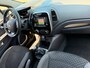 Renault Captur 0.9 TCe Intens met parkeersensoren en navigatie en bluetooth telefoon / media en airco en cruise controle