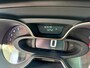 Renault Captur 0.9 TCe Intens met parkeersensoren en navigatie en bluetooth telefoon / media en airco en cruise controle