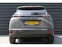 Peugeot e-2008 EV 156PK 54KWH ALLURE AUTOMAAT CAMERA V+A / 17"LMV / KEYLESS / 8 JAAR GARANTIE / FULL-LED / / NAVI / CLIMA / PDC / ADAPT. CRUISECONTROL / 2E EIGENAAR / SCHITTERENDE STAAT !!
