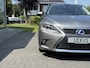 Lexus CT 200h Executive | Leer, Trekhaak, 17 inch, Navigatie, Parkeersensoren, Camera, Licht + Regensensor