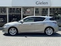 Lexus CT 200h Executive | Leer, Trekhaak, 17 inch, Navigatie, Parkeersensoren, Camera, Licht + Regensensor