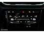 Volkswagen T-Roc 1.5 eTsi R-Line - Trekhaak Afneembaar- Camera - Navi- Stoelverwarming