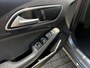 Mercedes-Benz A-klasse 180 Ambition/AMG pakket/automaat/nap/1e EIG/goede onderhoud/1jaar apk/navi/pano/volle opties.