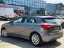 Mercedes-Benz A-klasse 180 Ambition/AMG pakket/automaat/nap/1e EIG/goede onderhoud/1jaar apk/navi/pano/volle opties.