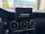 Mercedes-Benz A-klasse 180 Ambition/AMG pakket/automaat/nap/1e EIG/goede onderhoud/1jaar apk/navi/pano/volle opties.