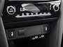 Toyota Yaris Cross 1.5 Hybrid 115 Dynamic Comfort Pack | BTW voertuig | Dodehoek detectie | Stuur+stoelverwarming | Parkeersensoren voor+Achter | Draadloze telefoonlader | Apple CarPlay/Android Auto | Cruise Control Adaptive | Achteruitrijcamera SL 91