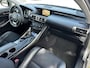 Lexus IS 300h Hybrid 181pk First Edition Navigatie Parkeer Camera
