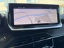 Peugeot 2008 1.2 Hybrid 136PK Allure Automaat | Camera Voor + Achter | Navigatie | Apple Carplay / Android Auto | Keyless Entery/Start | 17" Licht Metaal | Adaptive Cruise Control | | Bots waarschuwing systeem | Buitenspiegels in afwijkende kleur | Buitenspiegels met verlichting